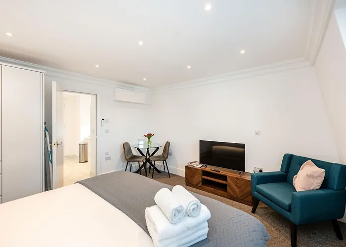 Queensgate Court Apartments London